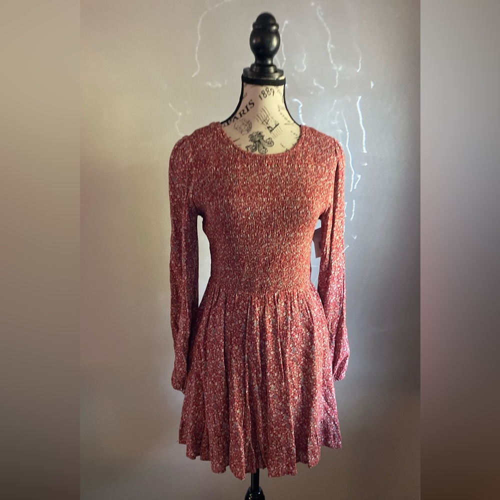 Fray woman’s size small dress